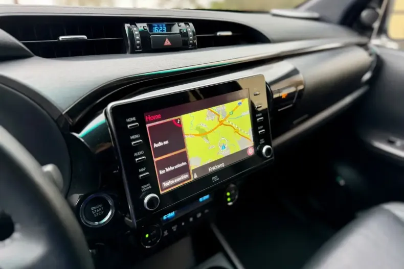 Toyota Hilux din 2024 cu 42.987 km - oferta TOY172674 - foto 22