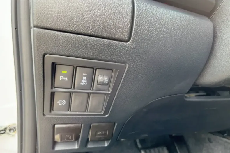 Toyota Hilux din 2024 cu 23.410 km - oferta TOY172678 - foto 16