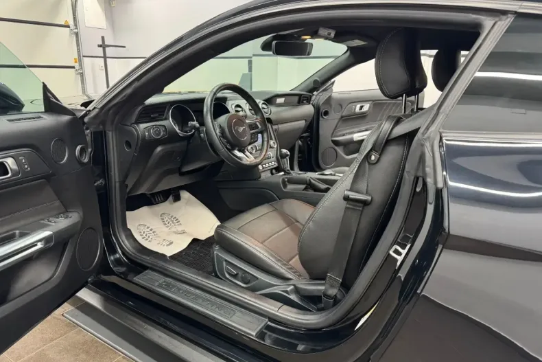 Ford Mustang din 2022 cu 37.810 km - oferta FOR172679 - foto 18