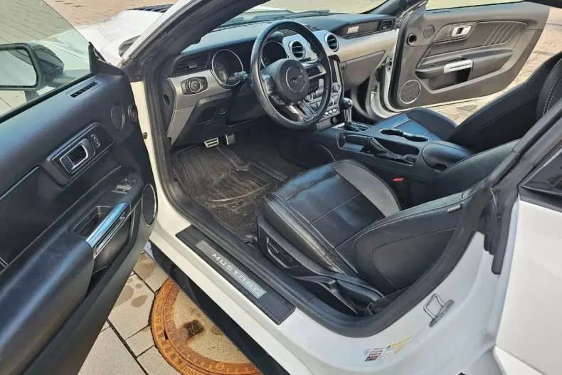 Ford Mustang din 2022 cu 73.730 km - oferta FOR172680 - foto 12