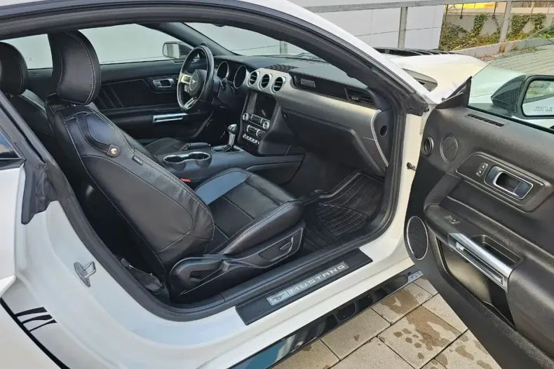 Ford Mustang din 2022 cu 73.730 km - oferta FOR172680 - foto 13