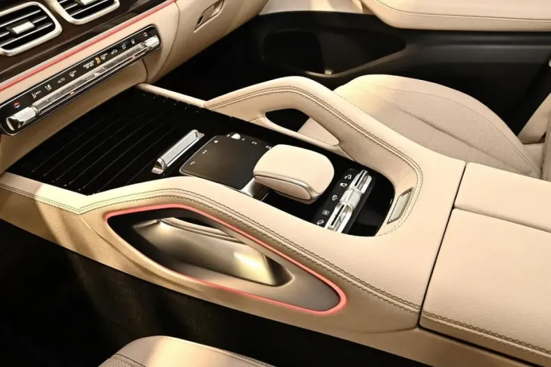 Mercedes-Benz GLS 580 din 2024 cu 15.900 km - oferta MER172702 - foto 11