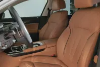 BMW 750 din 2021 cu 66.005 km - oferta BMW172717 - foto 3