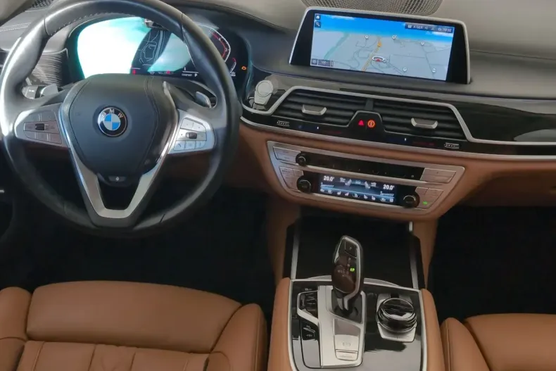 BMW 750 din 2021 cu 66.005 km - oferta BMW172717 - foto 7