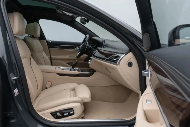 BMW 740 din 2021 cu 99.800 km - oferta BMW172718 - foto 23