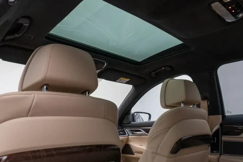 BMW 740 din 2021 cu 99.800 km - oferta BMW172718 - foto 29