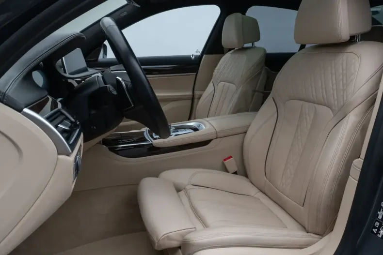 BMW 740 din 2021 cu 99.800 km - oferta BMW172718 - foto 35