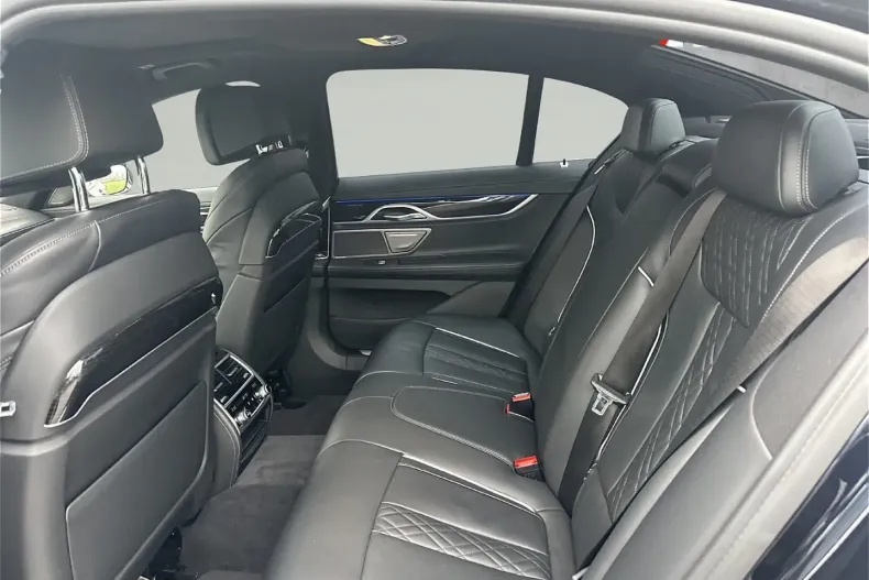 BMW 750 din 2021 cu 65.281 km - oferta BMW172719 - foto 10