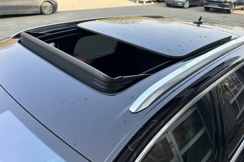 Volkswagen Touareg din 2023 cu 29.987 km - oferta VOL172720 - foto 9