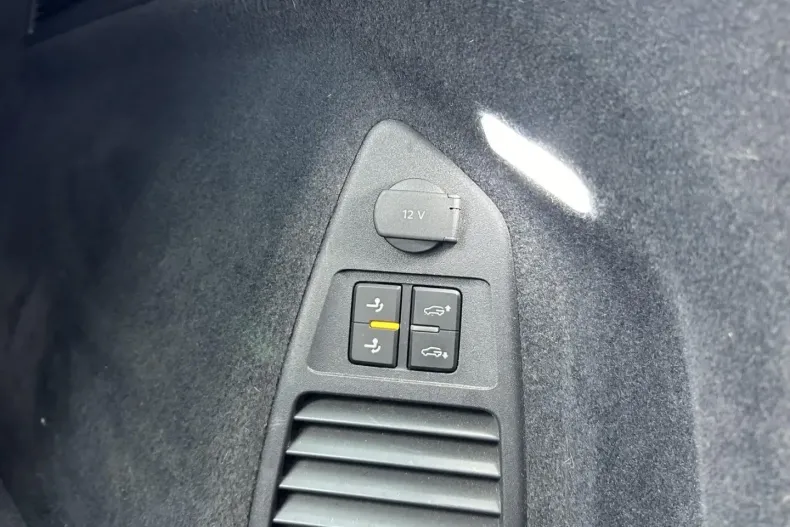 Volkswagen Touareg din 2023 cu 29.987 km - oferta VOL172720 - foto 18