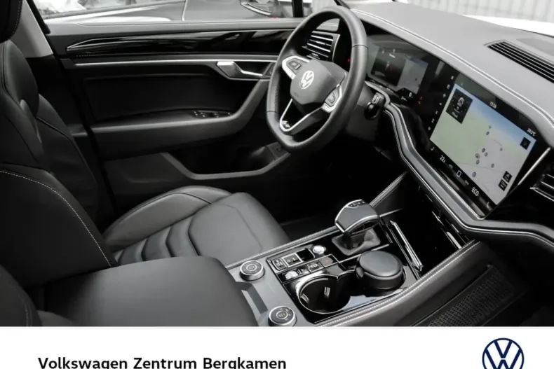 Volkswagen Touareg din 2024 cu 25.042 km - oferta VOL172723 - foto 3