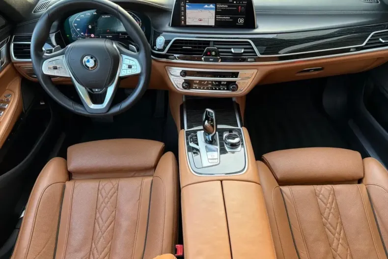 BMW 750 din 2022 cu 70.000 km - oferta BMW172725 - foto 8