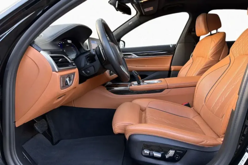 BMW 750 din 2022 cu 70.000 km - oferta BMW172725 - foto 9