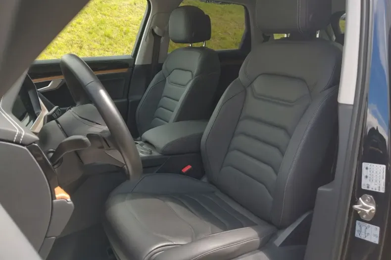 Volkswagen Touareg din 2022 cu 45.200 km - oferta VOL172726 - foto 11