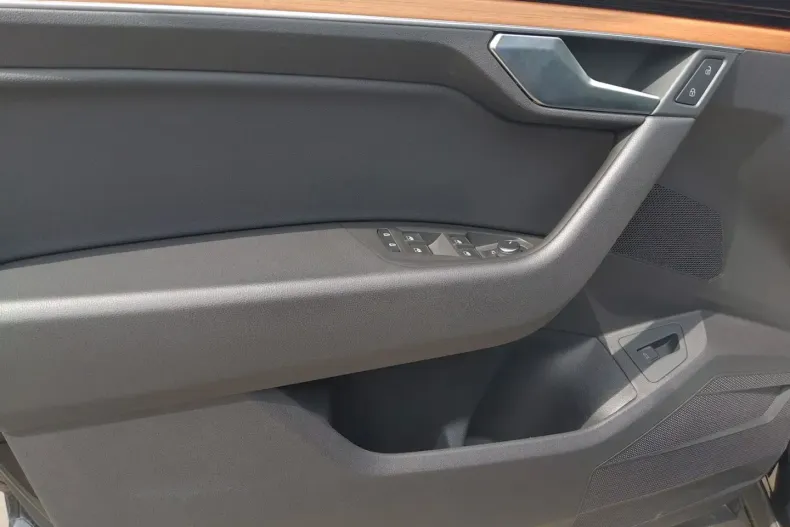 Volkswagen Touareg din 2022 cu 45.200 km - oferta VOL172726 - foto 15