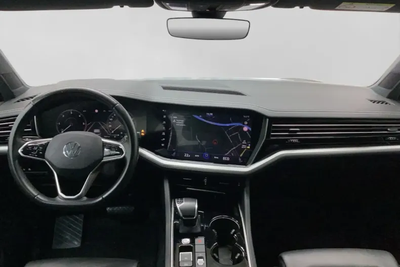 Volkswagen Touareg din 2022 cu 70.641 km - oferta VOL172727 - foto 4