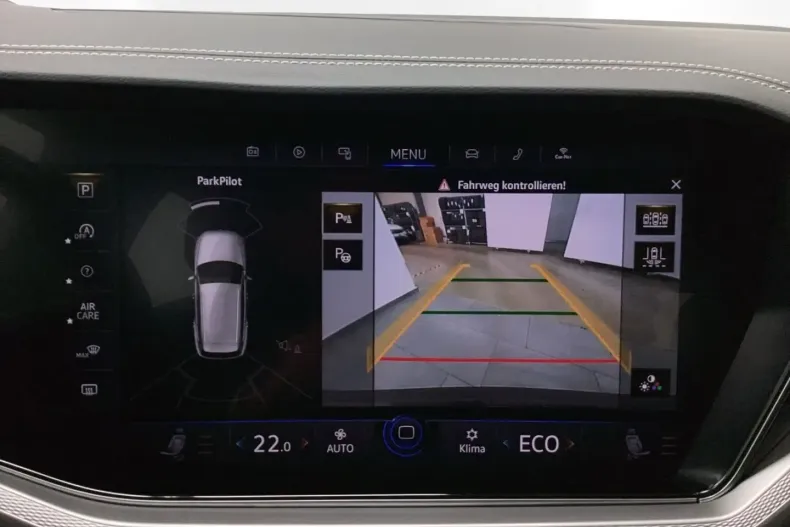 Volkswagen Touareg din 2022 cu 70.641 km - oferta VOL172727 - foto 12