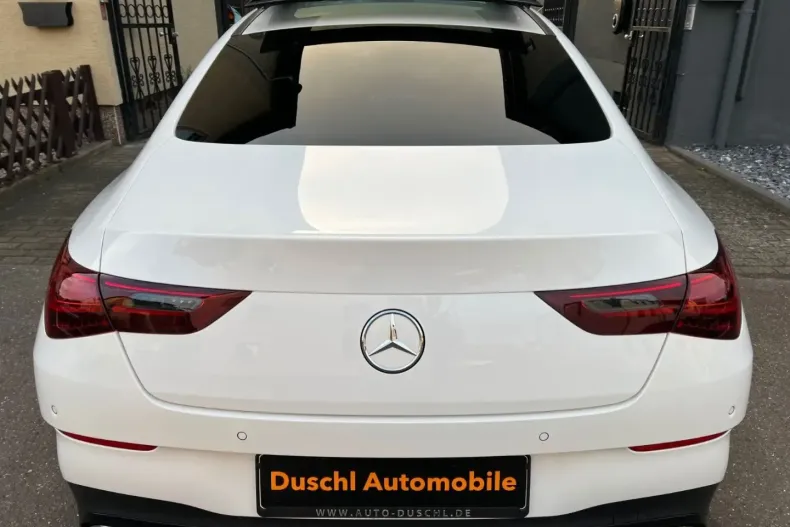Mercedes-Benz CLA 250 din 2024 cu 9.481 km - oferta MER172735 - foto 8