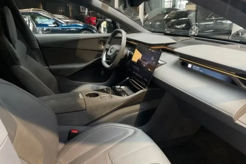 Lotus Eletre din 2023 cu 9.999 km - oferta LOT172738 - foto 11