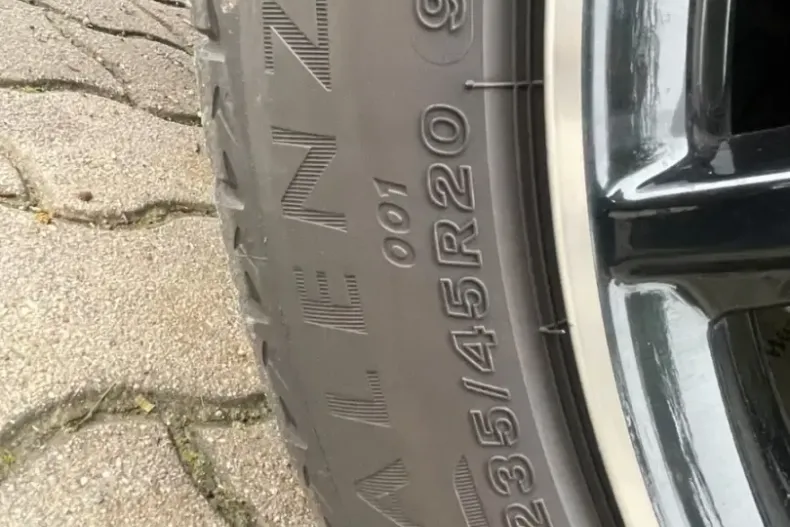 Mercedes-Benz GLA 220 din 2023 cu 39.300 km - oferta MER172739 - foto 13