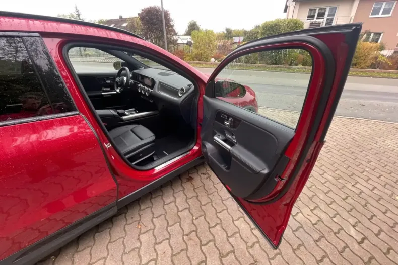 Mercedes-Benz GLA 220 din 2023 cu 39.300 km - oferta MER172739 - foto 26