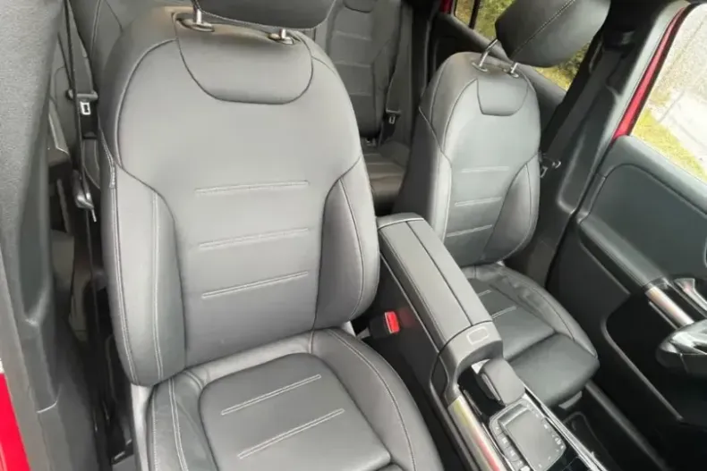 Mercedes-Benz GLA 220 din 2023 cu 39.300 km - oferta MER172739 - foto 28