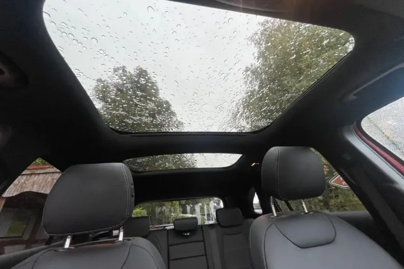 Mercedes-Benz GLA 220 din 2023 cu 39.300 km - oferta MER172739 - foto 29