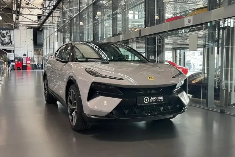 Lotus Eletre din 2025 cu 9.000 km - oferta LOT172740 - foto 1