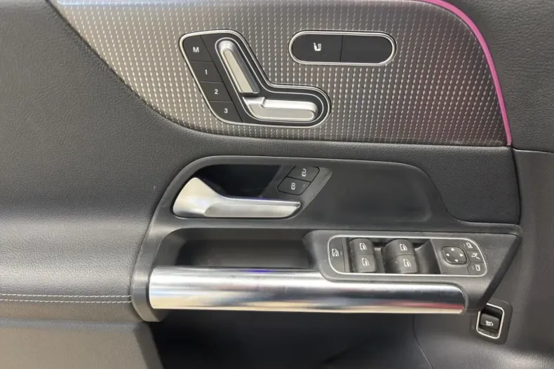 Mercedes-Benz EQA din 2021 cu 62.702 km - oferta MER172741 - foto 11