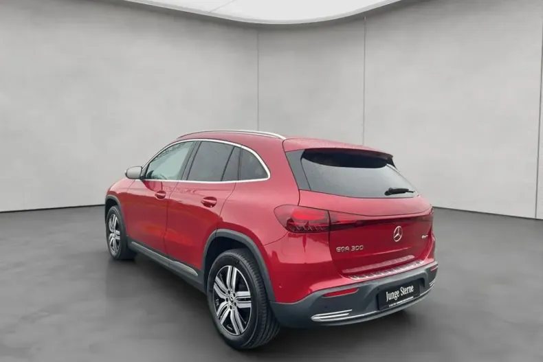 Mercedes-Benz EQA din 2024 cu 10.516 km - oferta MER172743 - foto 3