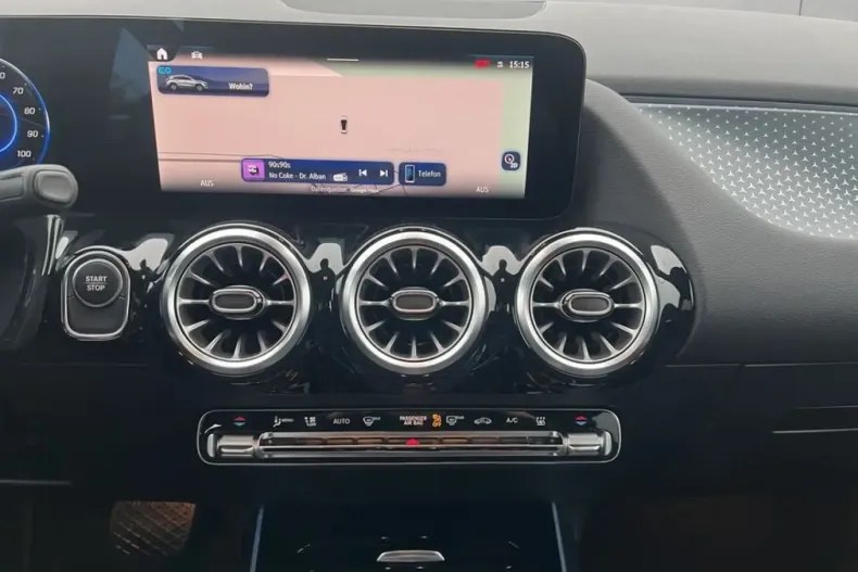 Mercedes-Benz EQA din 2024 cu 10.516 km - oferta MER172743 - foto 13