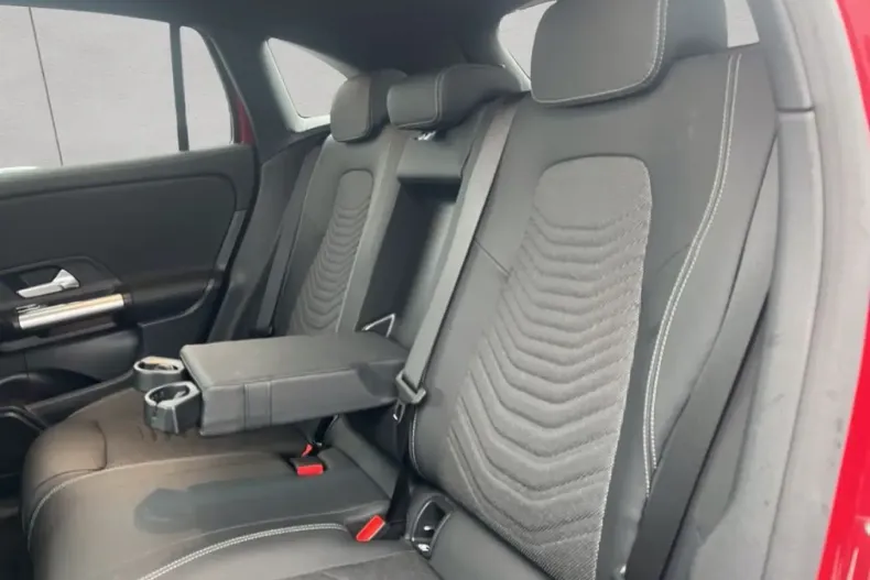 Mercedes-Benz EQA din 2024 cu 10.516 km - oferta MER172743 - foto 16