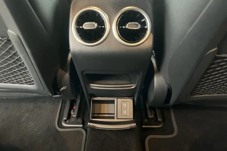 Mercedes-Benz EQA din 2024 cu 10.516 km - oferta MER172743 - foto 25