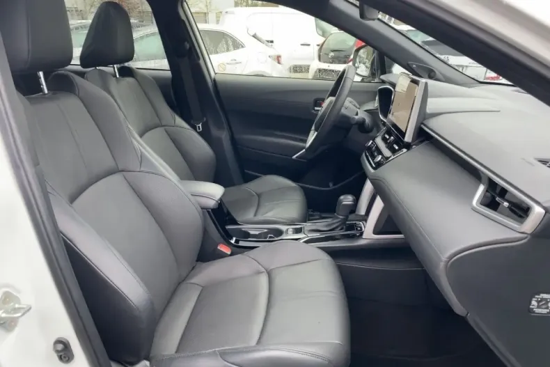 Toyota Corolla Cross din 2024 cu 24.200 km - oferta TOY172746 - foto 11