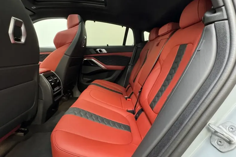 BMW X6 M din 2024 cu 24.989 km - oferta BMW172761 - foto 18