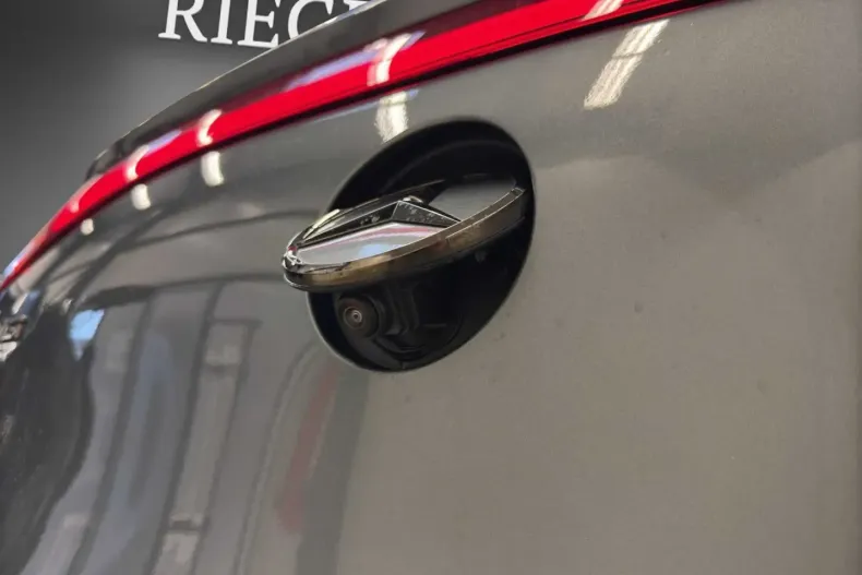 Mercedes-Benz EQE SUV din 2023 cu 18.864 km - oferta MER172766 - foto 16