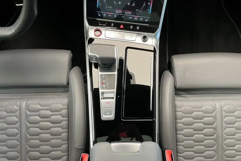 Audi RS6 din 2022 cu 49.150 km - oferta AUD172772 - foto 16