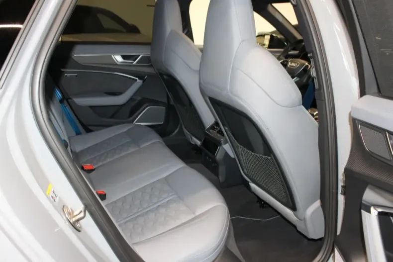 Audi RS6 din 2022 cu 55.900 km - oferta AUD172773 - foto 11