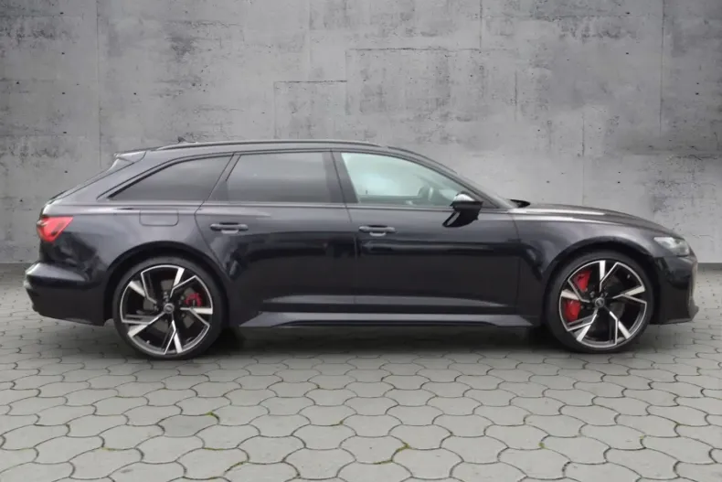 Audi RS6 din 2022 cu 67.050 km - oferta AUD172775 - foto 4