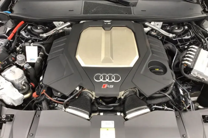 Audi RS6 din 2022 cu 67.050 km - oferta AUD172775 - foto 12