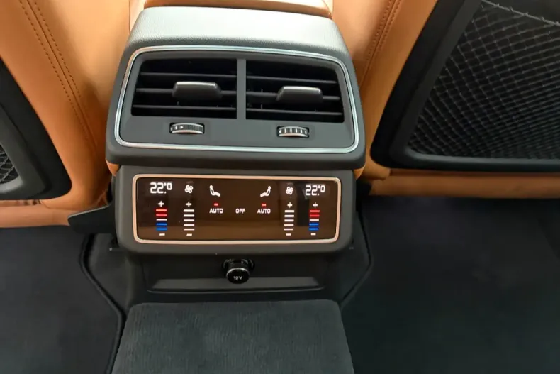 Audi RS6 din 2024 cu 45.000 km - oferta AUD172776 - foto 10