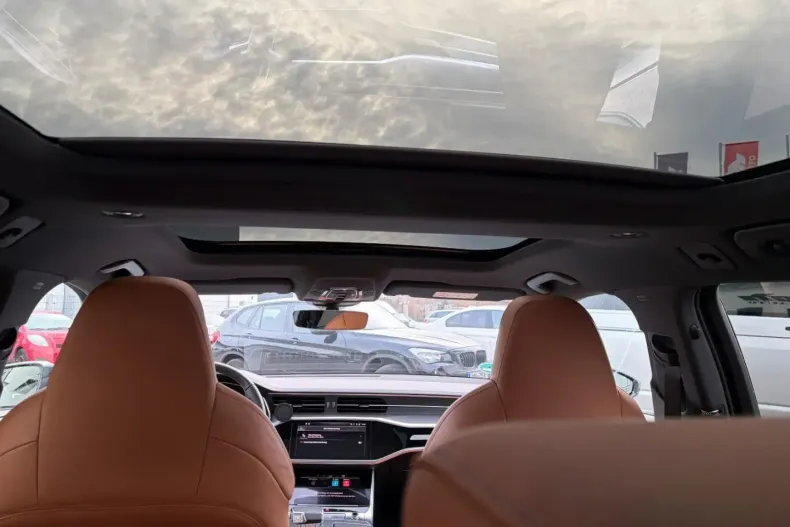 Audi RS6 din 2024 cu 45.000 km - oferta AUD172776 - foto 12