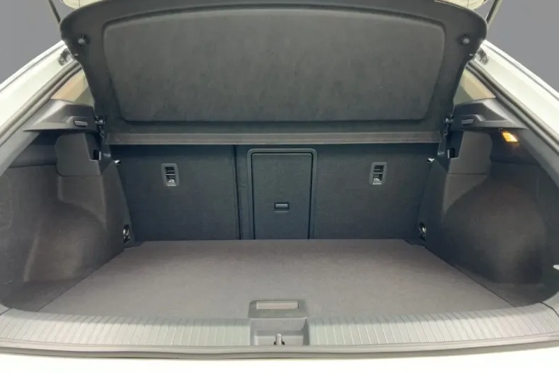 Volkswagen T-Roc din 2024 cu 2.477 km - oferta VOL172779 - foto 5