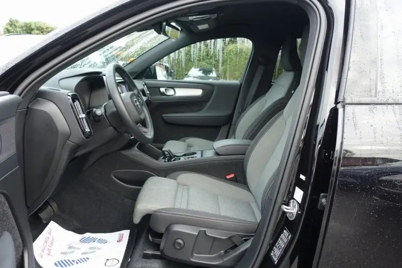 Volvo XC40 din 2025 cu 27.450 km - oferta VOL172780 - foto 9