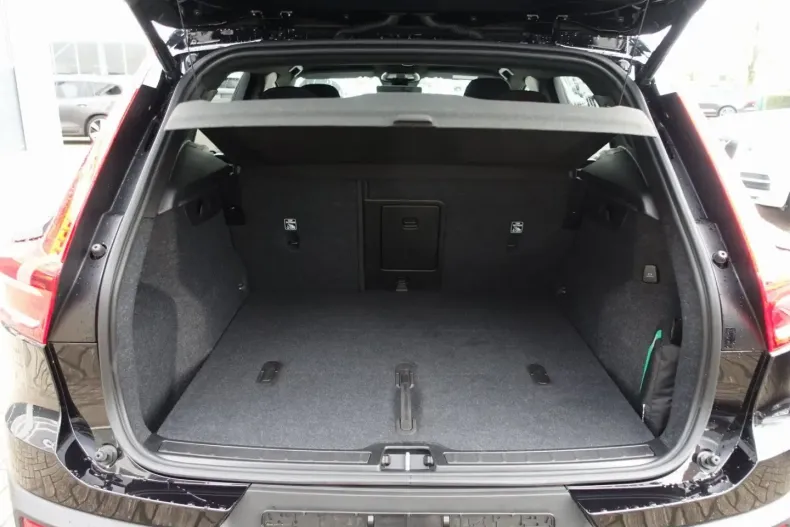 Volvo XC40 din 2025 cu 27.450 km - oferta VOL172780 - foto 21