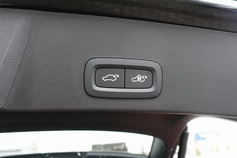 Volvo XC40 din 2025 cu 27.450 km - oferta VOL172780 - foto 22