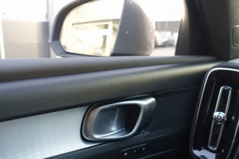 Volvo XC40 din 2025 cu 26.890 km - oferta VOL172781 - foto 14