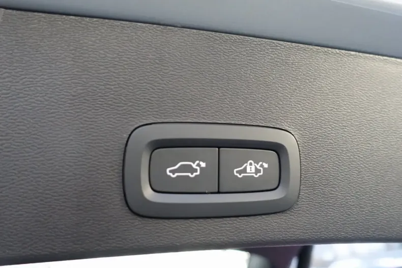 Volvo XC40 din 2025 cu 26.890 km - oferta VOL172781 - foto 22