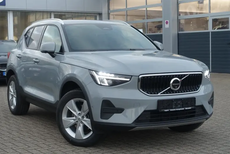 Volvo XC40 din 2025 cu 24.040 km - oferta VOL172782 - foto 2