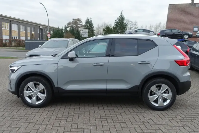 Volvo XC40 din 2025 cu 24.040 km - oferta VOL172782 - foto 7